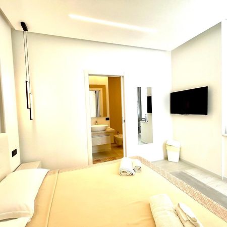 Magenta Rooms Olbia Bagian luar foto